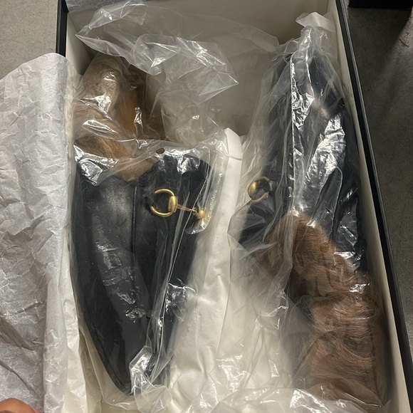 GUCCI WOMEN'S PRINCETOWN LEATHER MULE WITH HAIR - Picture 5 of 5